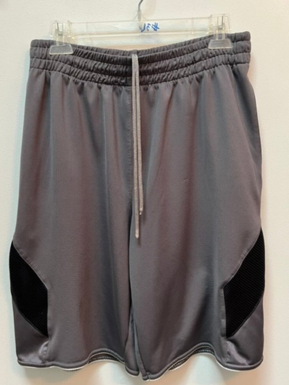Medium Mens Under Armour Shorts Loose Fit